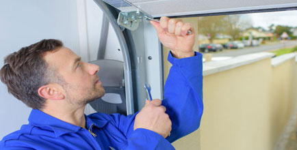 Garage door installer Stamford CT